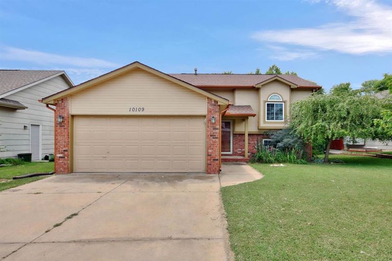 10109 E Lincoln St, Wichita, KS 67207
