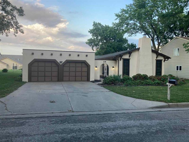 218 S Ceymarie Cir, Wichita, KS 67209