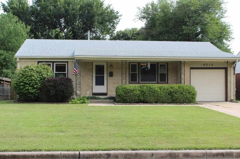 6015 E Avalon St, Wichita, KS 67208