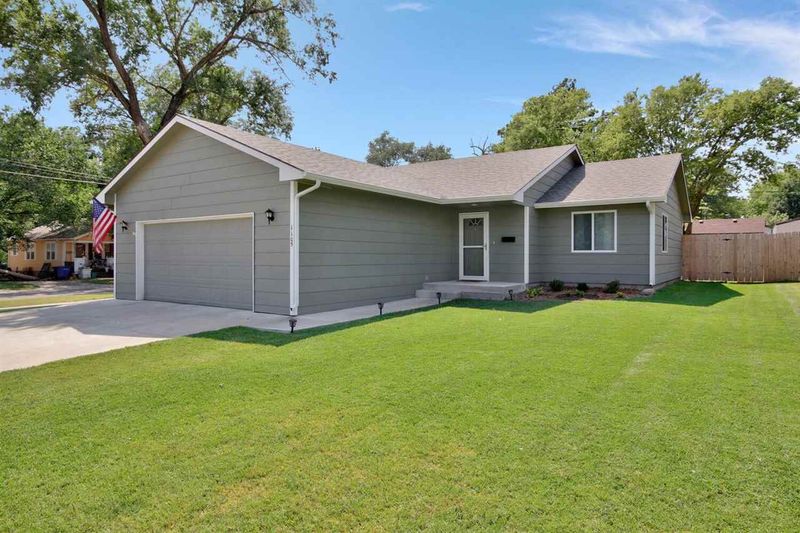 1105 Ada St, Augusta, KS 67010