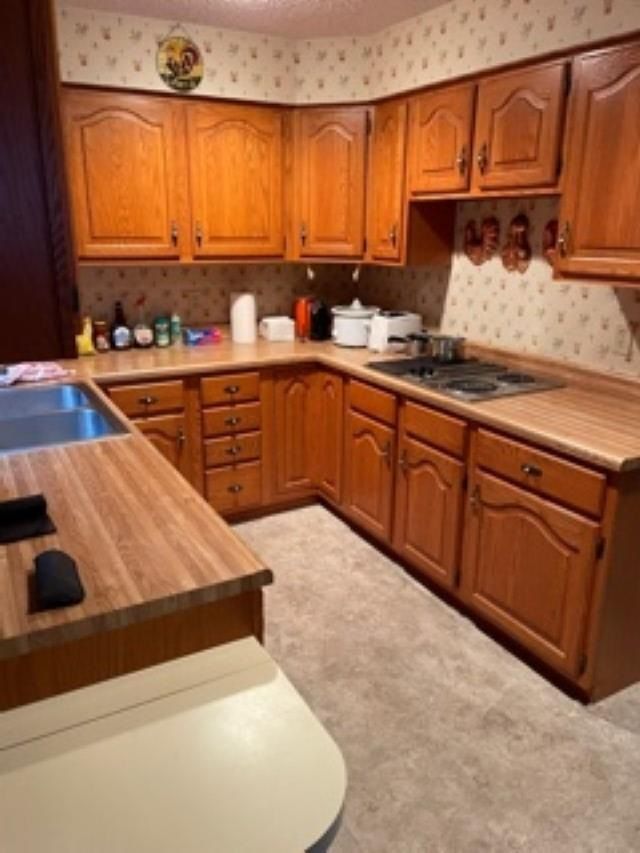 804 S Apache Dr, Wichita, KS 67207