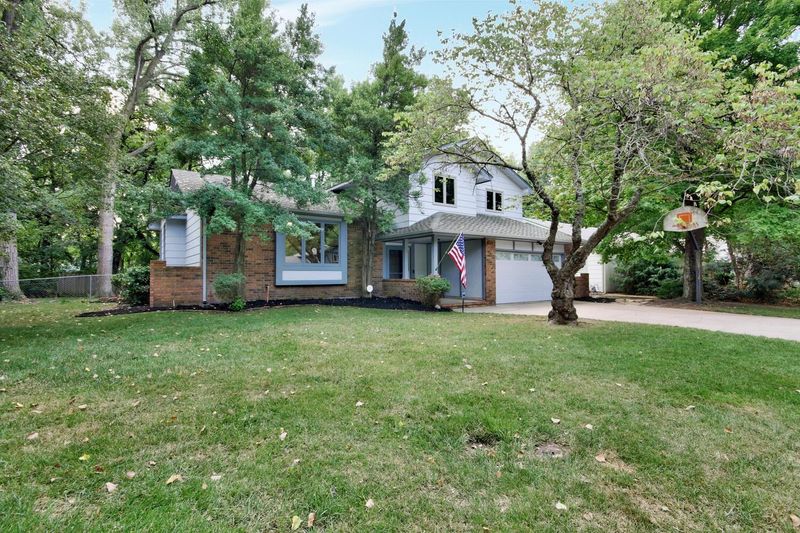1120 E James St, Derby, KS 67037