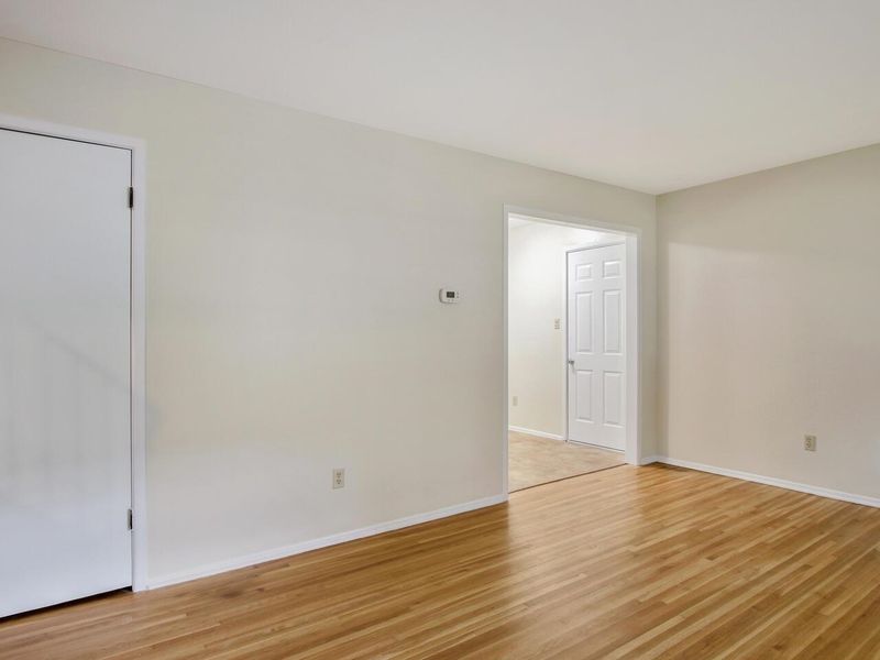 439 S Spring Creek Dr, Derby, KS 67037