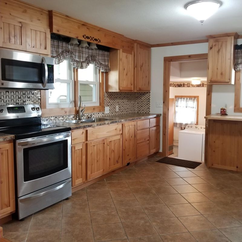 520 E River St, Eureka, KS 67045
