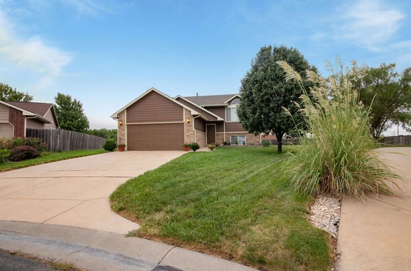 920 N Southwind Cir, Goddard, KS 67052