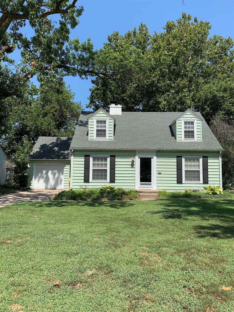 2134 E Mesita, Wichita, KS 67211-3732