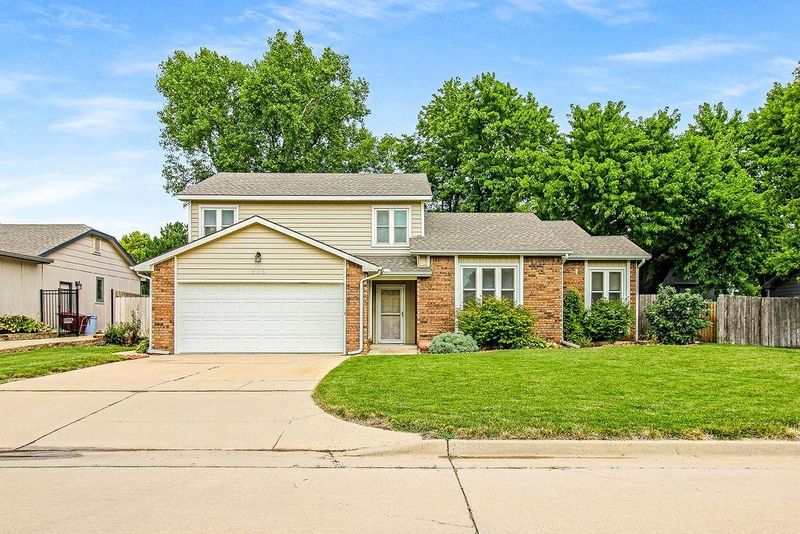 809 N Covington St, Wichita, KS 67212