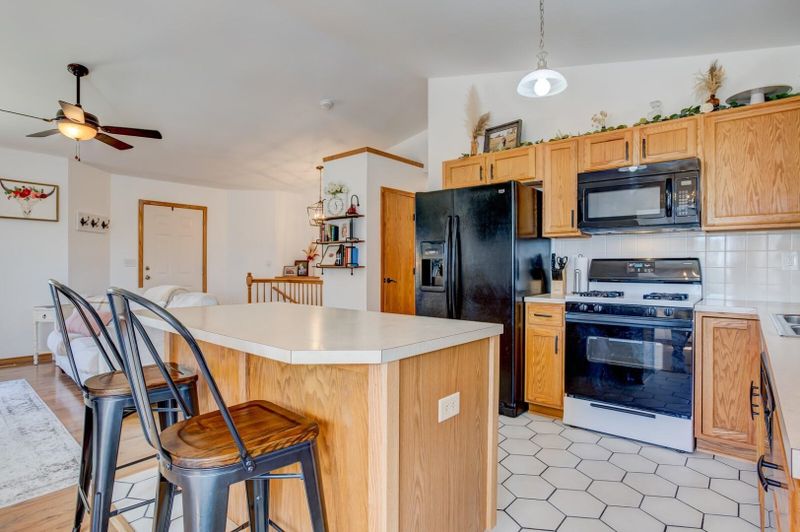 1938 E Sunset Ct, Goddard, KS 67052