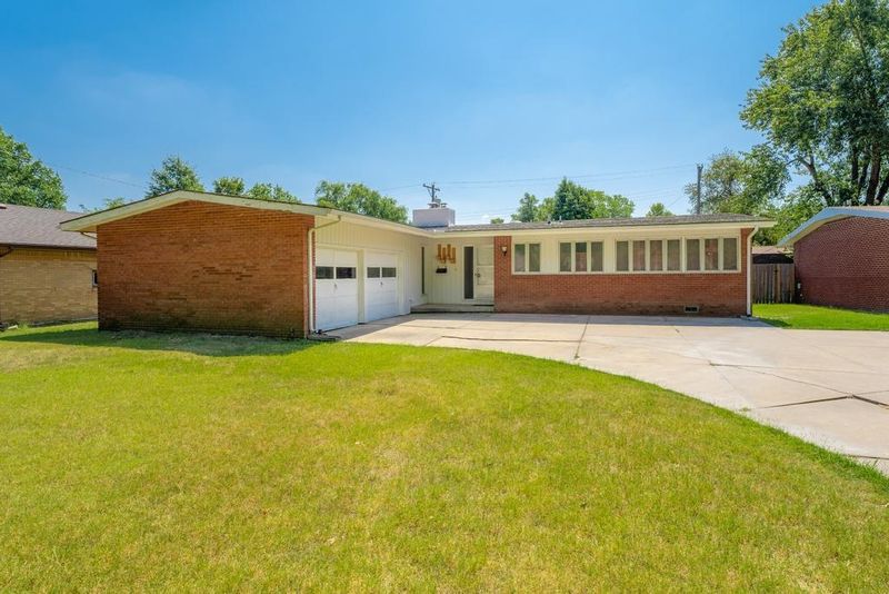 6227 E 9th N, Wichita, KS 67208