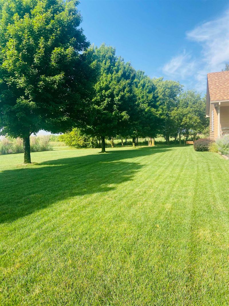 1315 Redbud Ct, Halstead, KS 67056