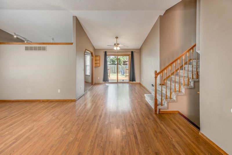 6534 E Saint James Pl, Bel Aire, KS 67226
