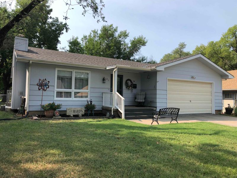 627 SE 5th, Newton, KS 67114