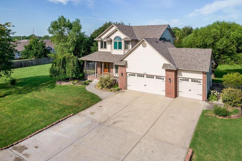 1105 Split Oak Dr, Newton, KS 67114-8905