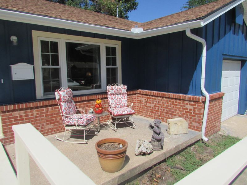 1805 Meadowlake, Augusta, KS 67010
