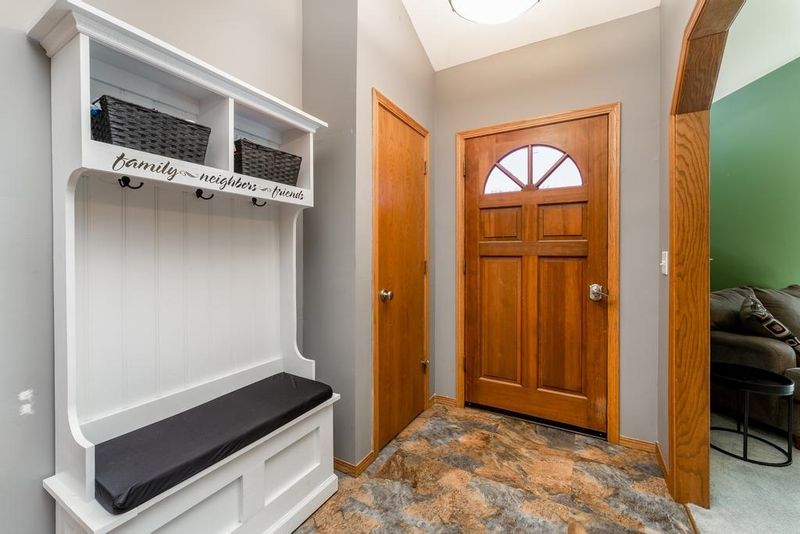 1524 E James St, Derby, KS 67037