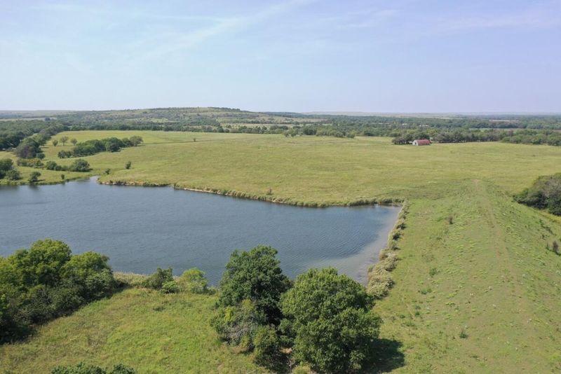 000 Road 8, Howard, KS 67349