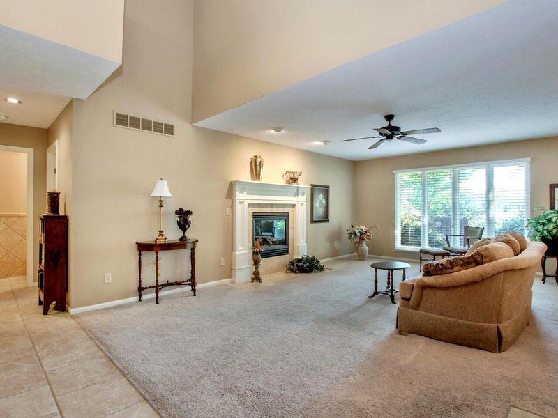 9333 E Bent Tree Cir, Wichita, KS 67226
