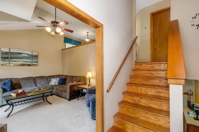 1606 E Brendonwood Rd, Derby, KS 67037