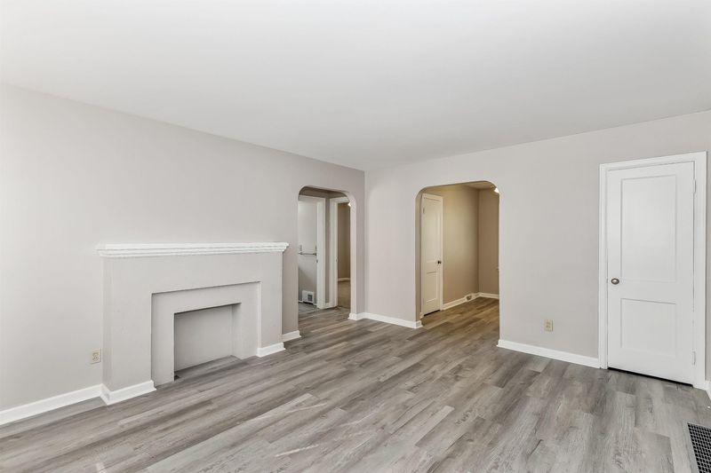 619 N Pinecrest St, Wichita, KS 67208