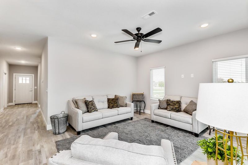 9618 E Annabelle, Wichita, KS 67213