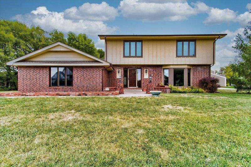 14810 E Castle Dr, Wichita, KS 67230