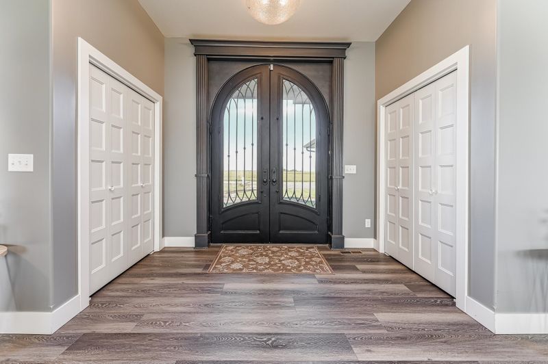 6750 S Hertzler, Halstead, KS 67056