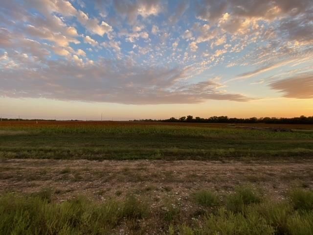 0004 W 20th St N, Garden Plain, KS 67050