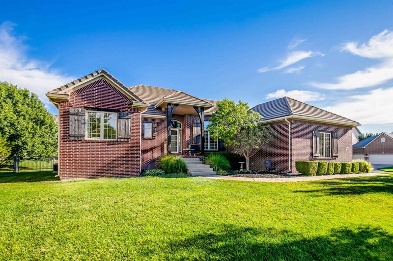 1520 Gleneagles Ct, Andover, KS 67002