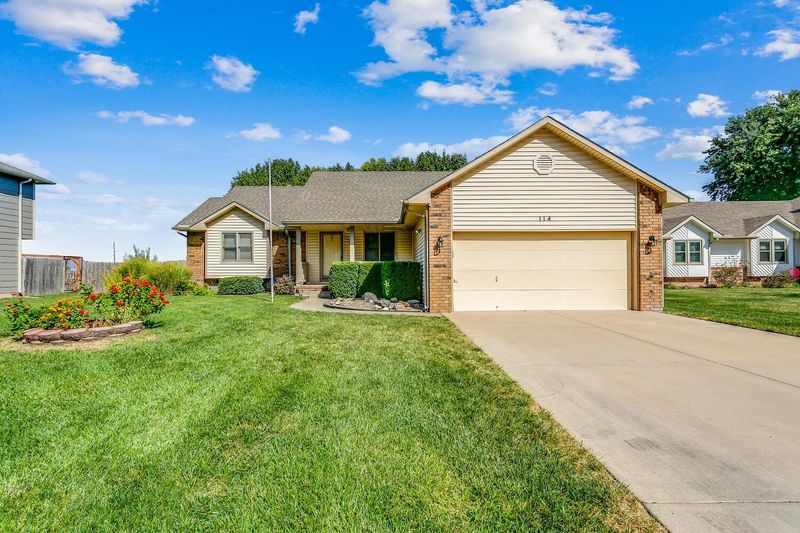 114 E Buckthorn Rd, Derby, KS 67037