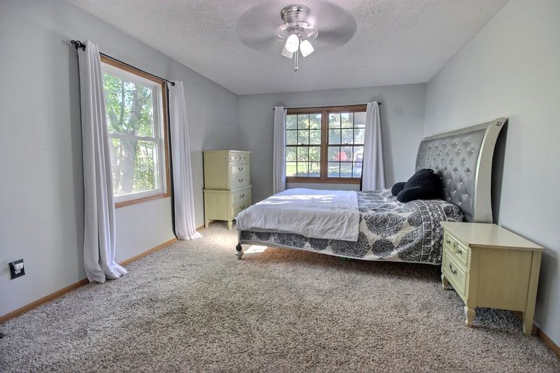 1201 E Dirck St, Haysville, KS 67060