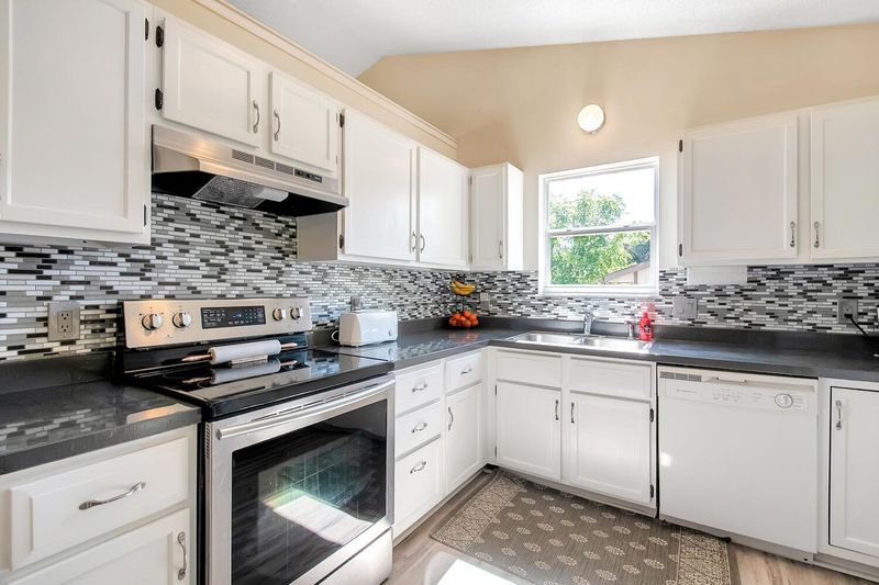 705 S Custer Ave, Wichita, KS 67213