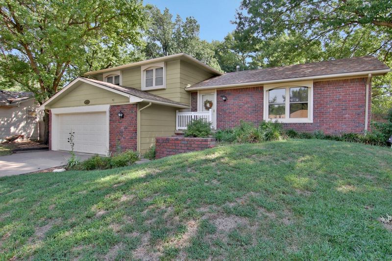 1206 N Valleyview, Wichita, KS 67212