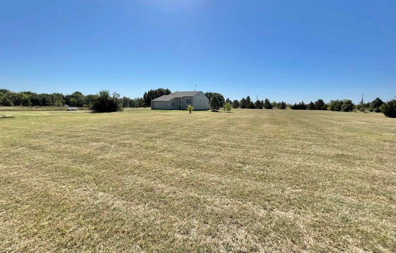 5229 S Jay Dr, Derby, KS 67037