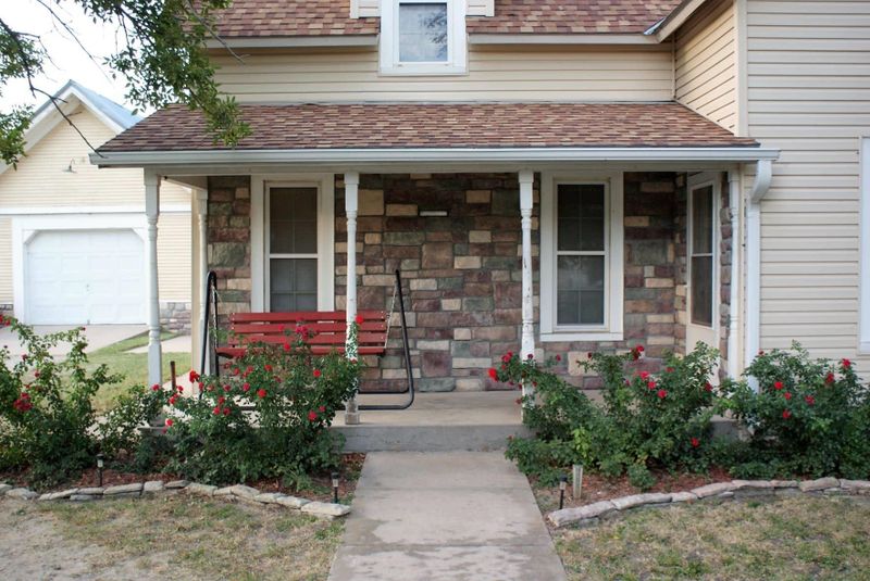 206 E Main St, Goessel, KS 67053
