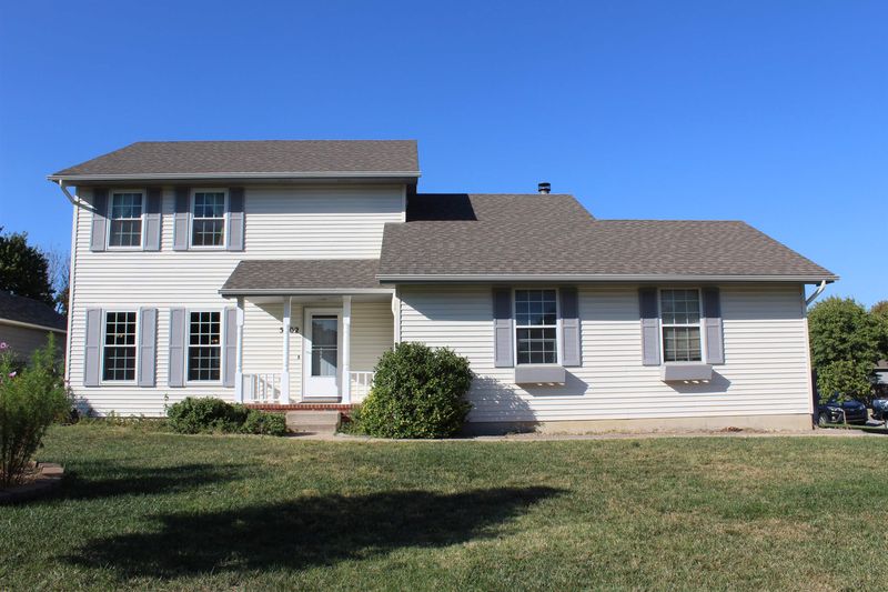 5602 E Pembrook St, Wichita, KS 67220