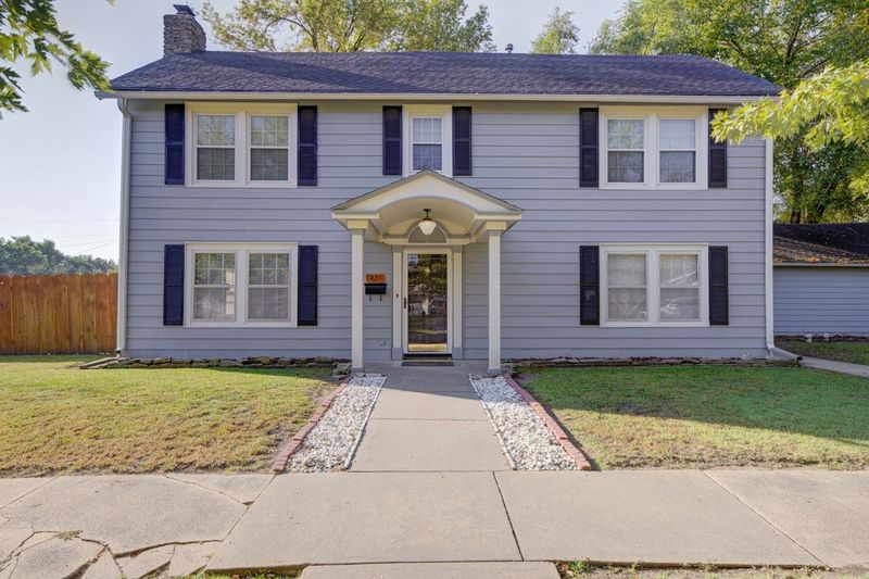 421 E 14th Ave, Winfield, KS 67156