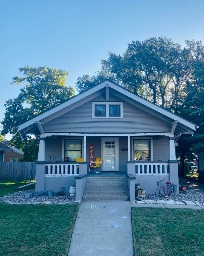 516 Poplar, Halstead, KS 67056