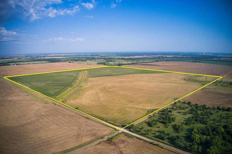 000 N Maize Rd, Peck, KS 67120