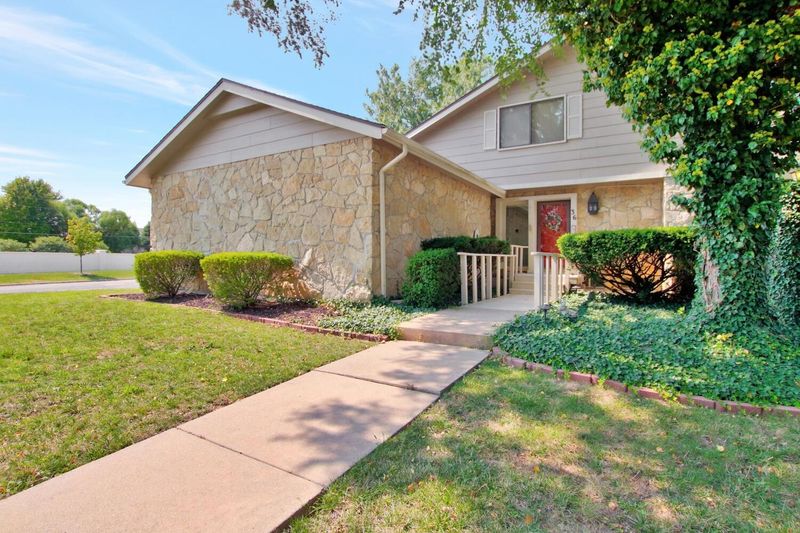 36 E Saint Cloud Pl, Wichita, KS 67230