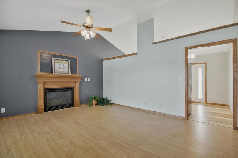 825 S Abilene Ave, Valley Center, KS 67147