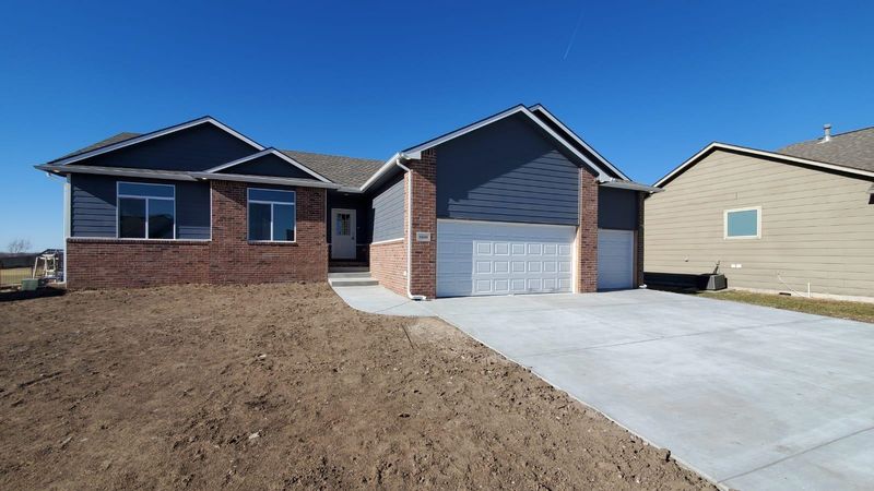 8840 N Saddlebrook Ct, Park City, KS 67147