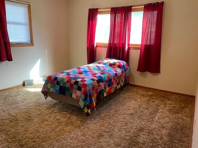 641 N Burns Ave, Valley Center, KS 67147