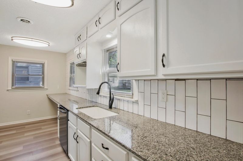 2308 S Pershing St, Wichita, KS 67218