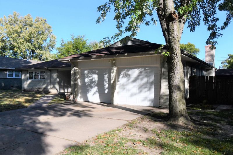 6414 E Magill St, Wichita, KS 67206