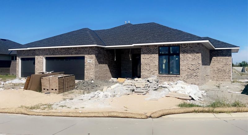 5020 N Dublin St, Bel Aire, KS 67226