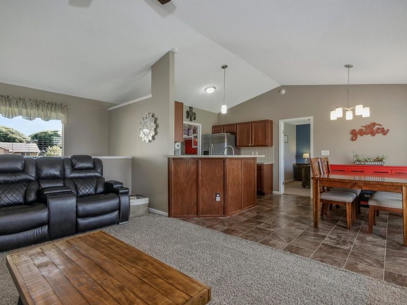 1703 N Decker St, Wichita, KS 67235