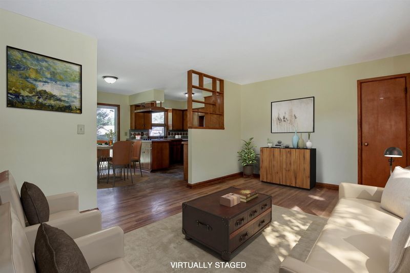 1421 N Prairie Ln, Derby, KS 67037