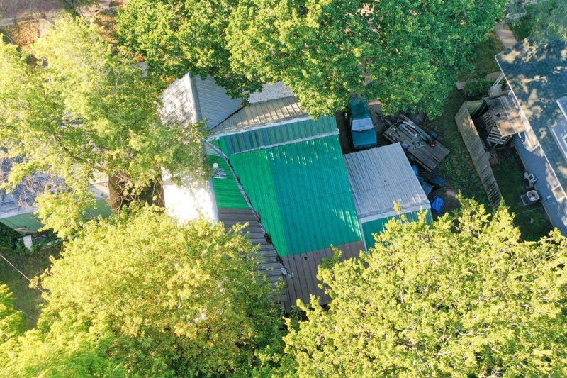 514 E 6th St, Newton, KS 67114