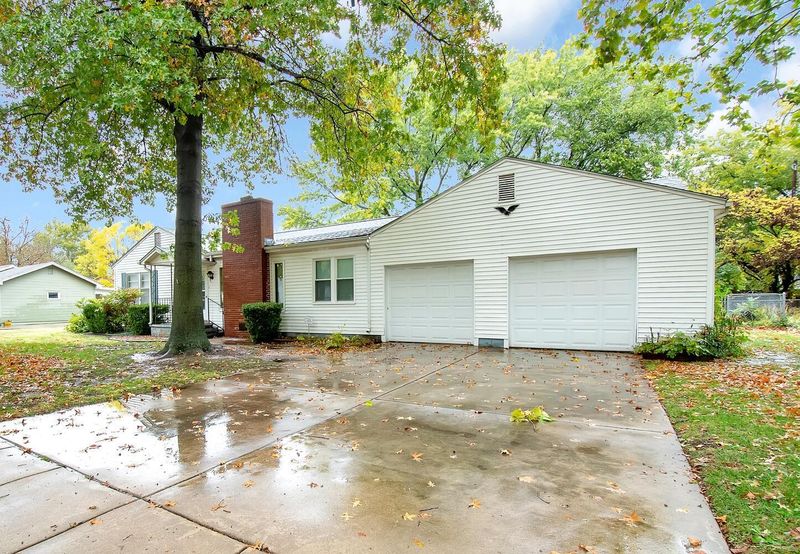 2514 E Clover Ln, Wichita, KS 67216