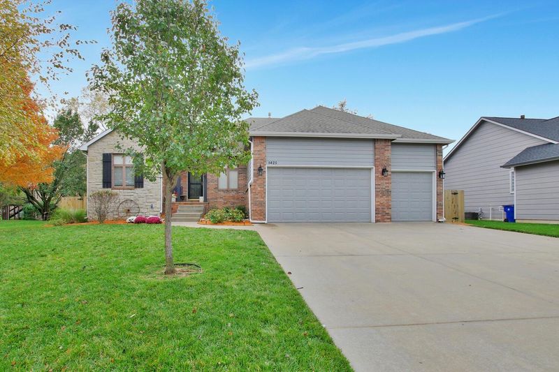 1425 E Ivy Hill Ct, Derby, KS 67037